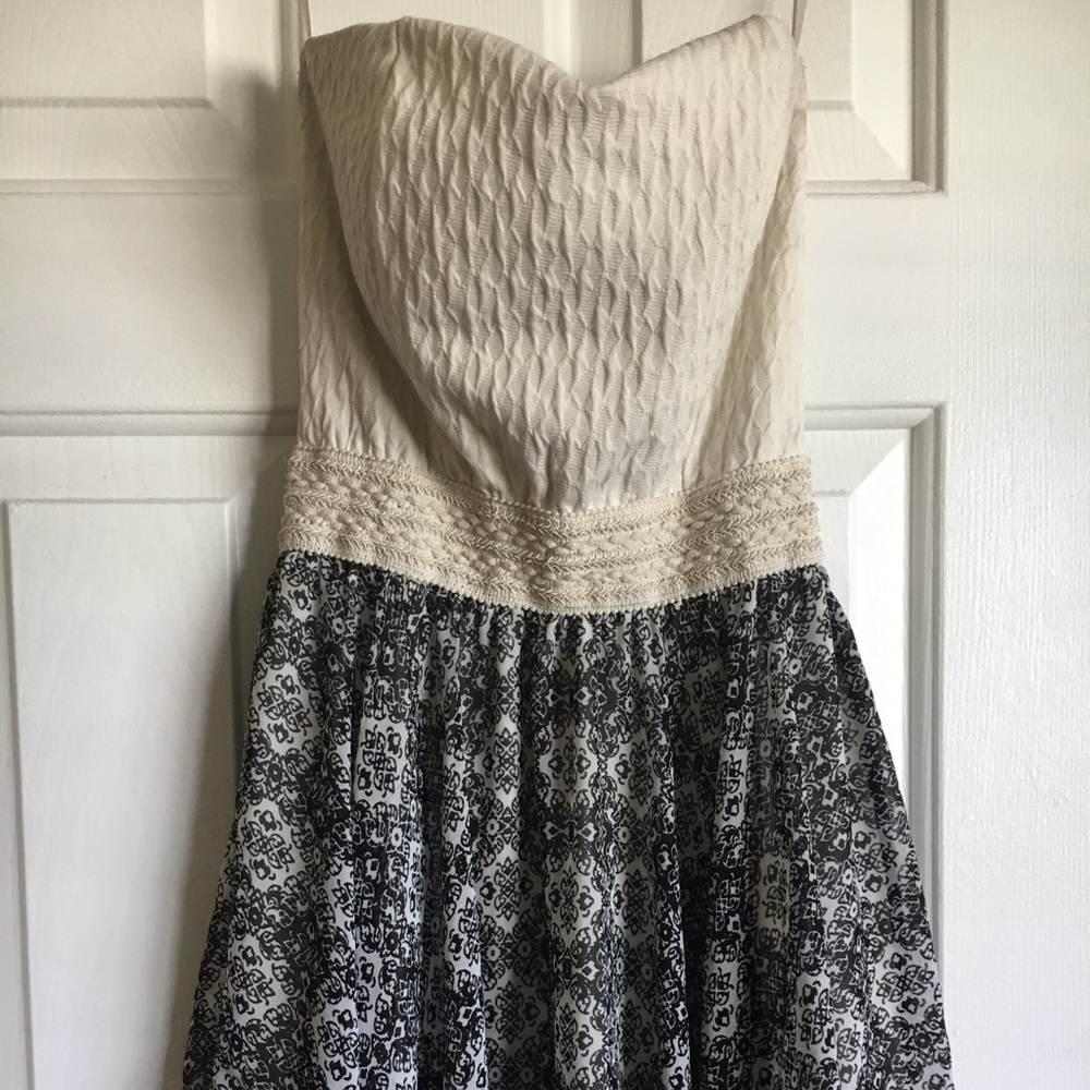 Strapless dress